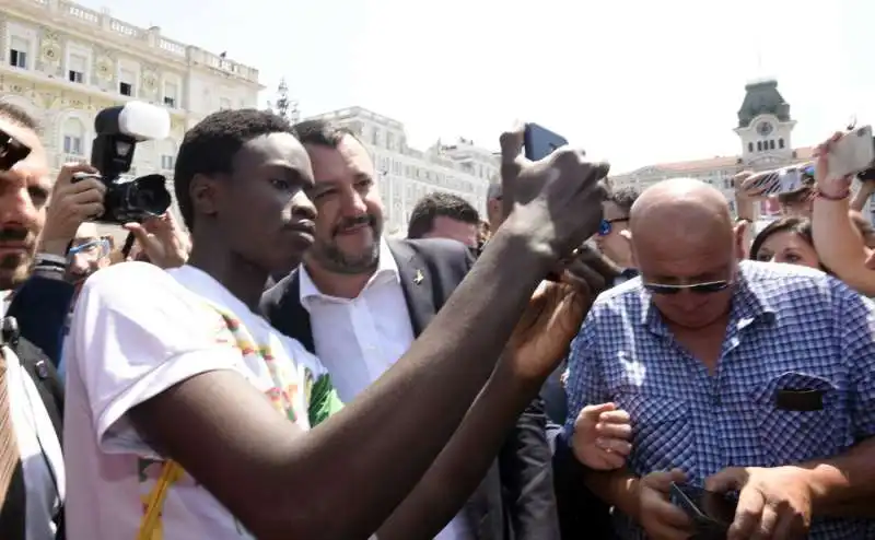 UN SELFIE CON MATTEO SALVINI