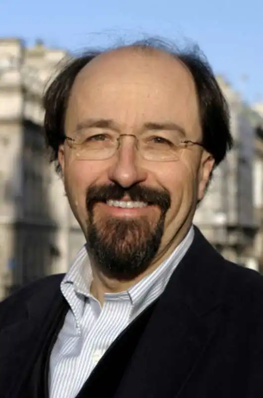 bill emmott