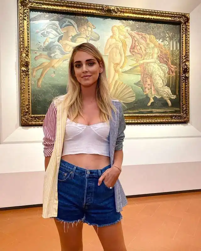 chiara ferragni agli uffizi 3