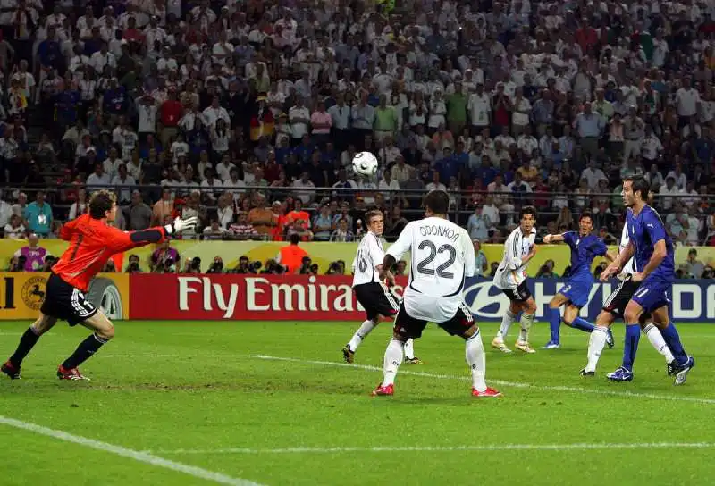 fabio grosso in paradiso gol 1 0  foto mezzelani gmt032