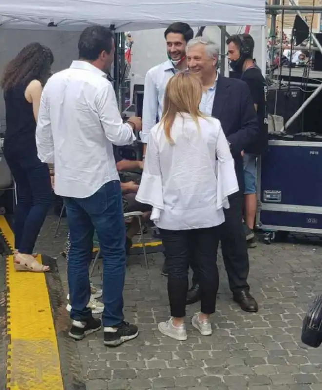 giorgia meloni e antonio tajani 3