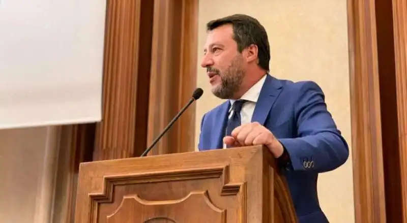 matteo salvini al convegno sul coronavirus in senato