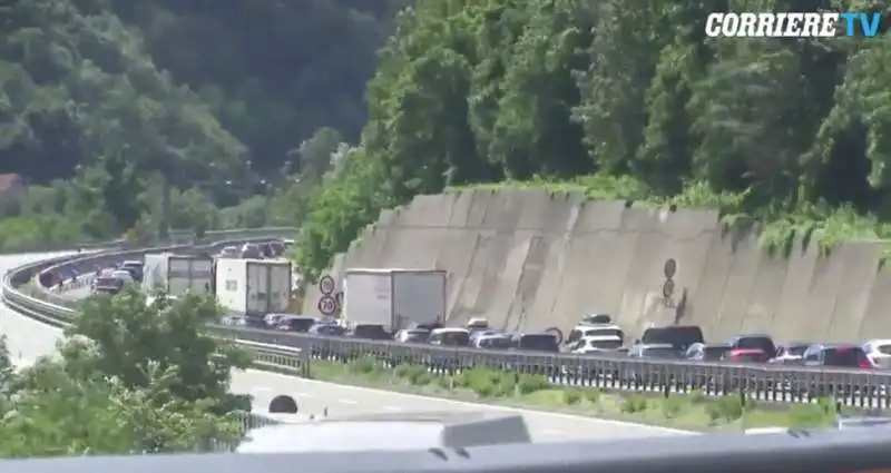 milano genova odissea in autostrada 4