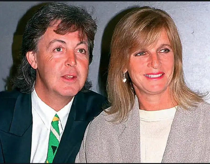 PAUL E LINDA MCCARTNEY 