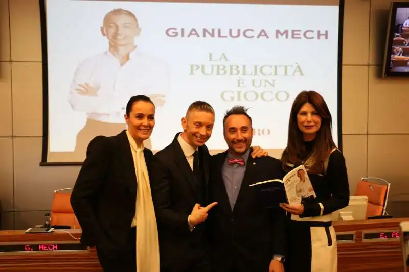 Roberta Capua Gianluca Mech Roberto Bussola Susanna Messaggio