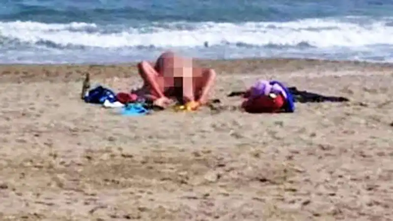 sesso in pieno giorno   spiaggia naturista lido di dante ravenna