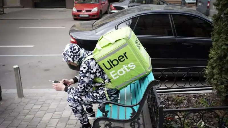 UBER EATS