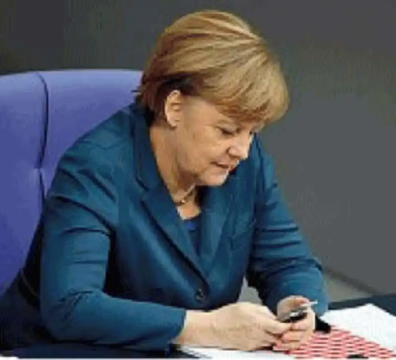 ANGELA MERKEL E IL NOKIA 6210