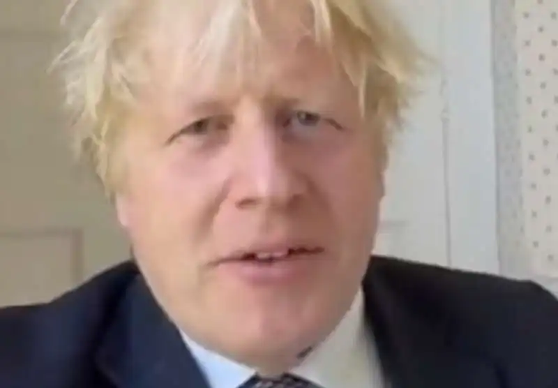 boris johnson auto isolamento