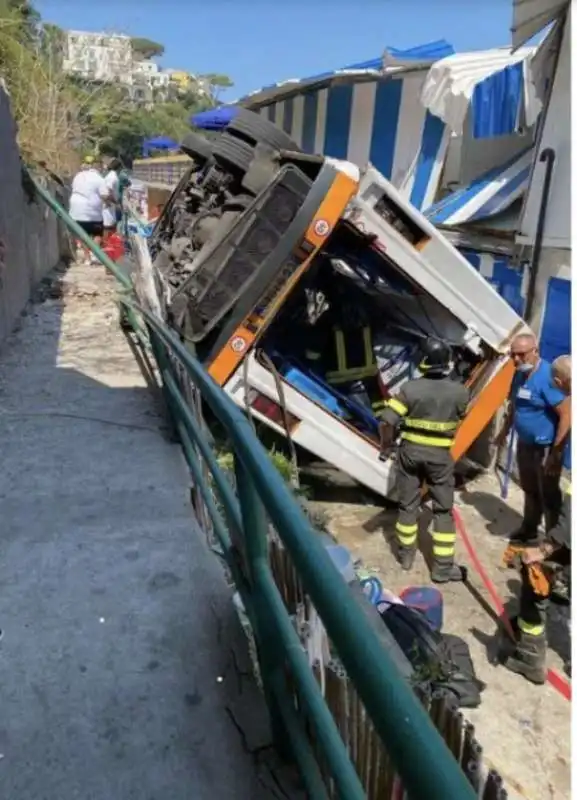 capri   incidente bus