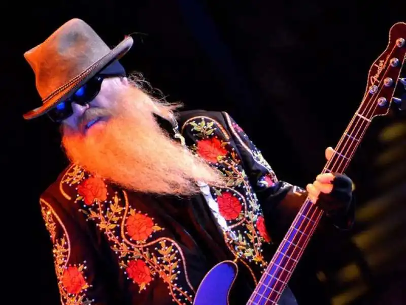 dusty hill 4