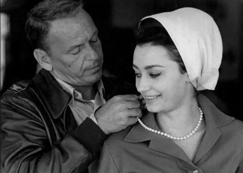 frank sinatra con raffaella carra