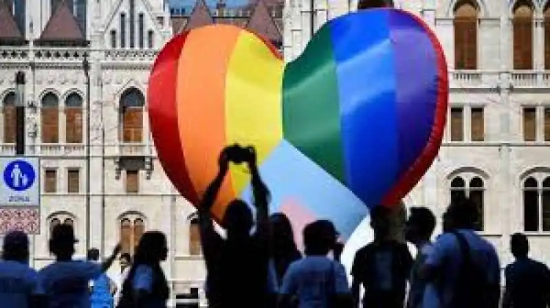 gay pride budapest 5