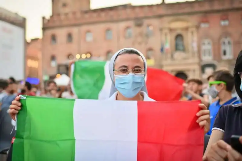 italia inghilterra a bologna 8