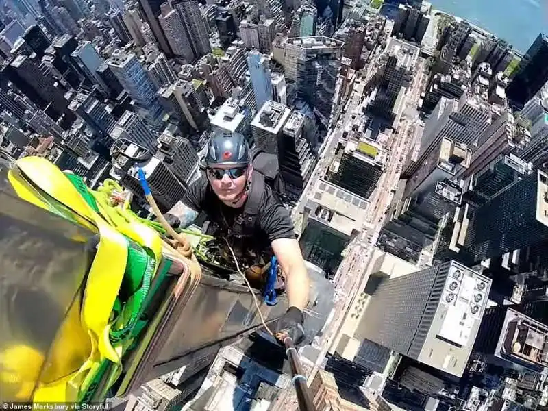 James Marksbury sul Chrysler Building 7