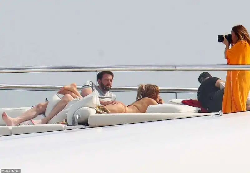 jlo e ben affleck sullo yatch 11