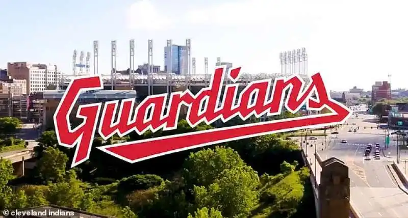 la squadra di baseball cleveland indians diventa guardians