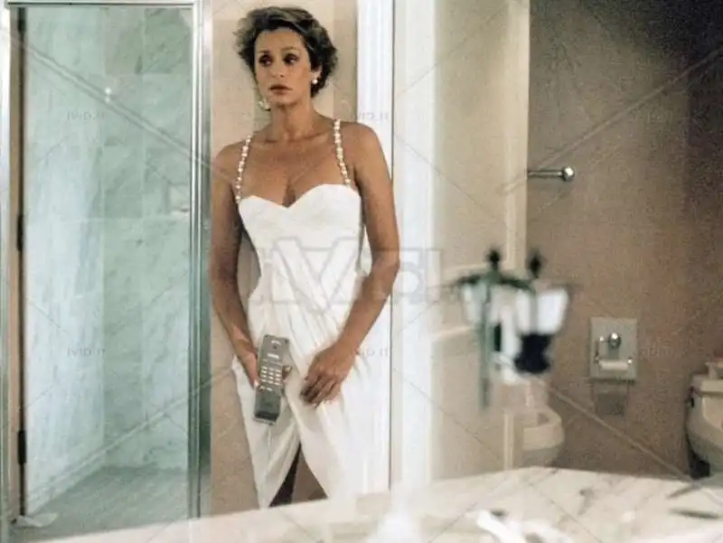 LAUREN HUTTON - MILIARDI