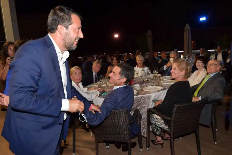 matteo salvini saluta gli ospiti  foto di bacco