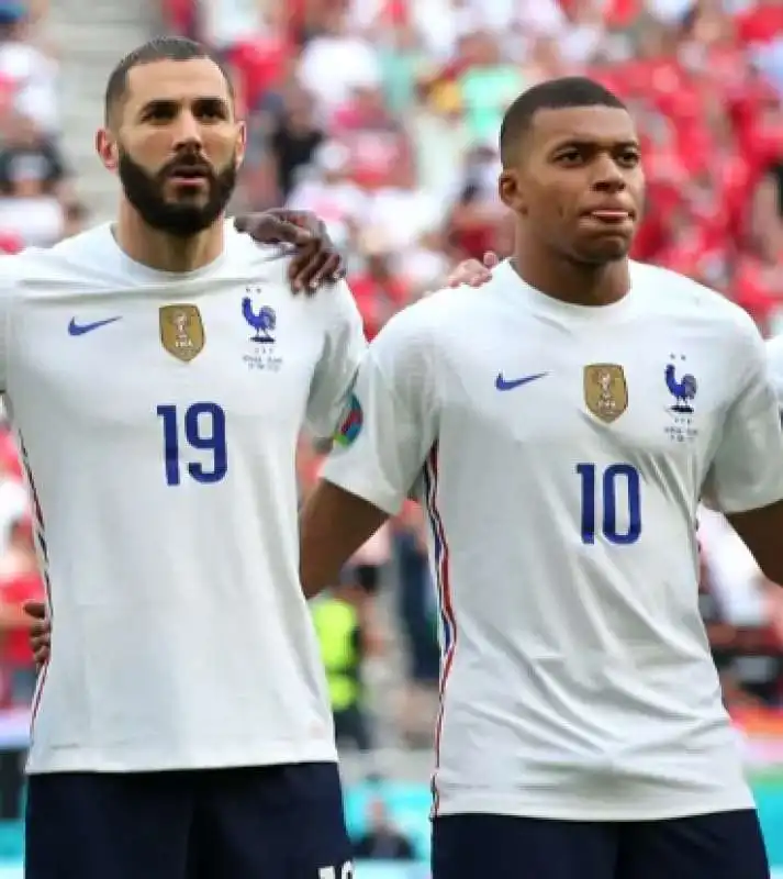 MBAPPE BENZEMA