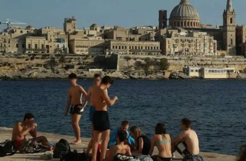 ragazzi bloccati a malta 1