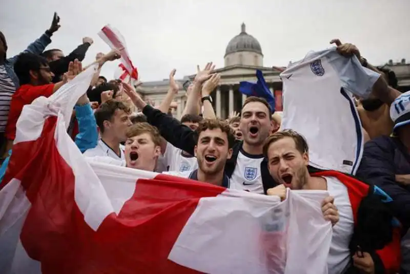 tifosi inglesi a roma 3