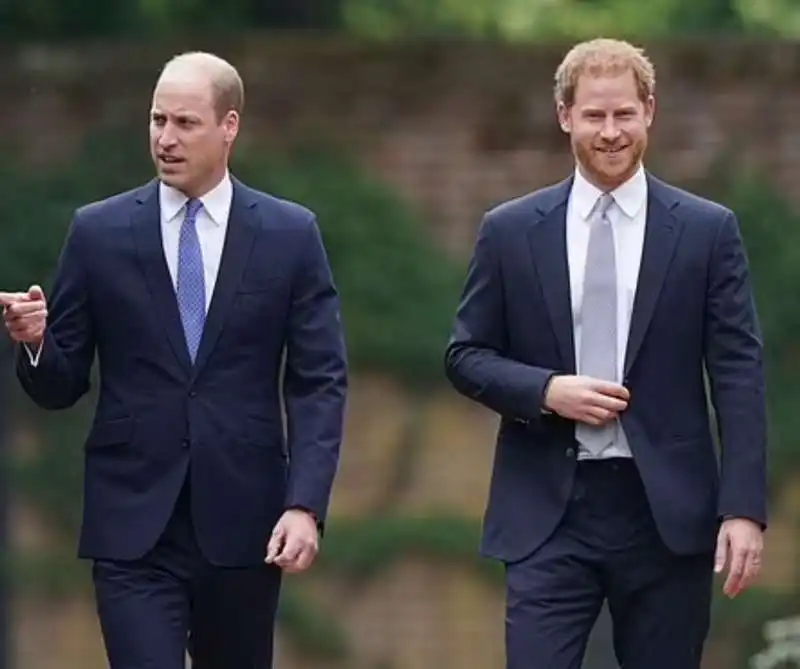 william e harry inaugurano la statua di lady diana 11