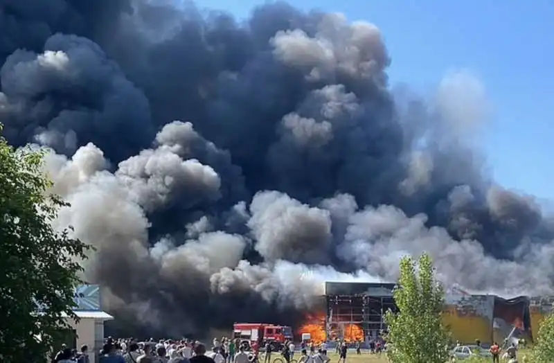 attacco al centro commerciale di kremenchuk   3