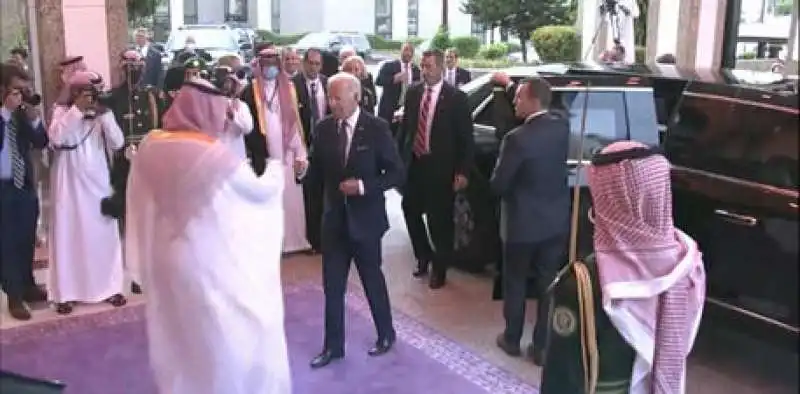 Biden e Mohammed Bin Salman in Arabia Saudita