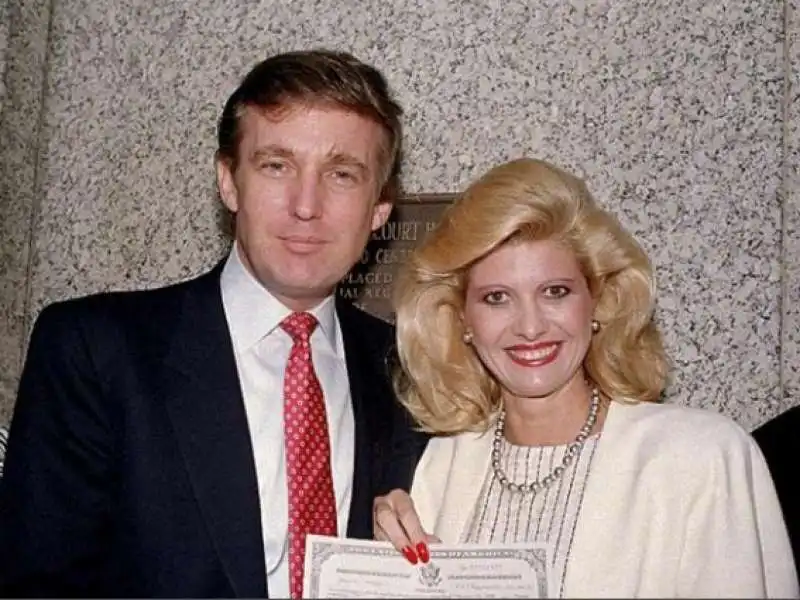 DONALD E IVANA TRUMP