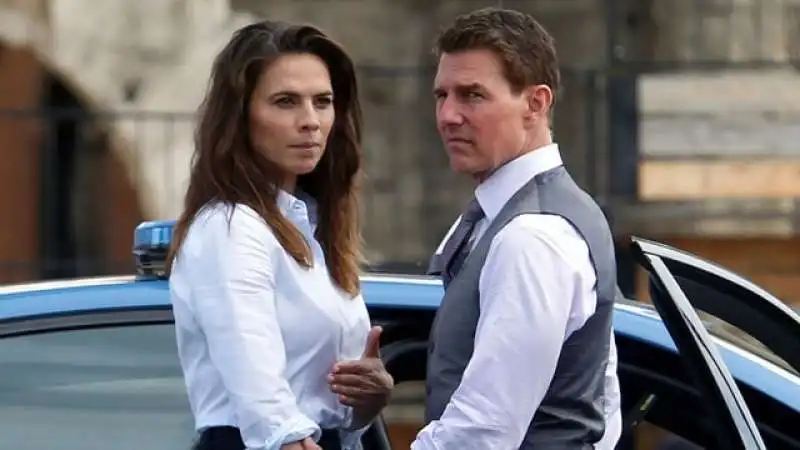 HAYLEY ATWELL TOM CRUISE