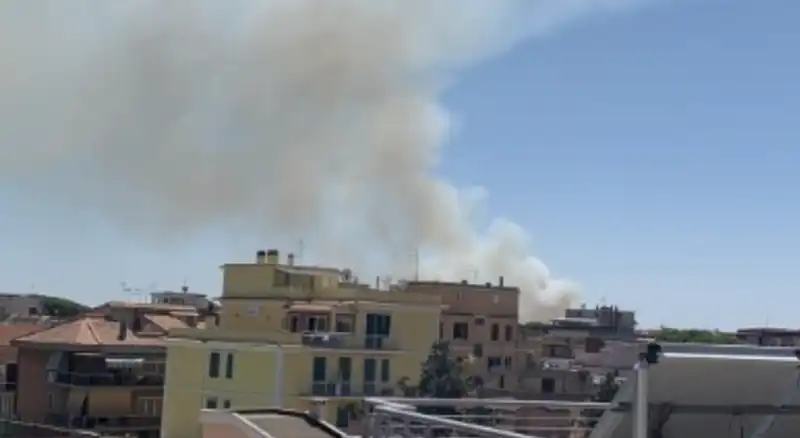 incendio alla Pisana a Roma