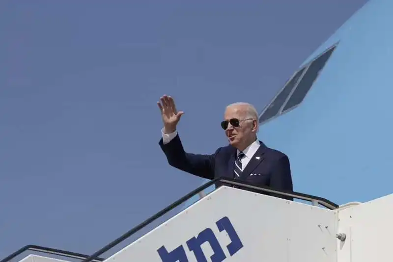 joe biden parte da tel aviv  in direzione gedda 