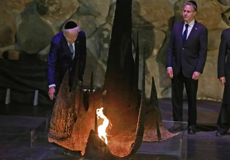 joe biden yad vashem 