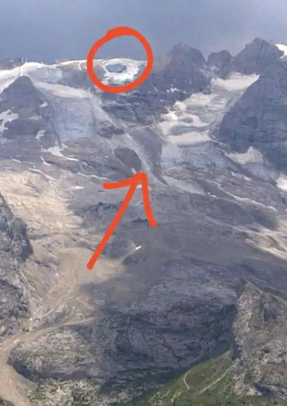  marmolada dopo il crollo del blocco di ghiaccio   2