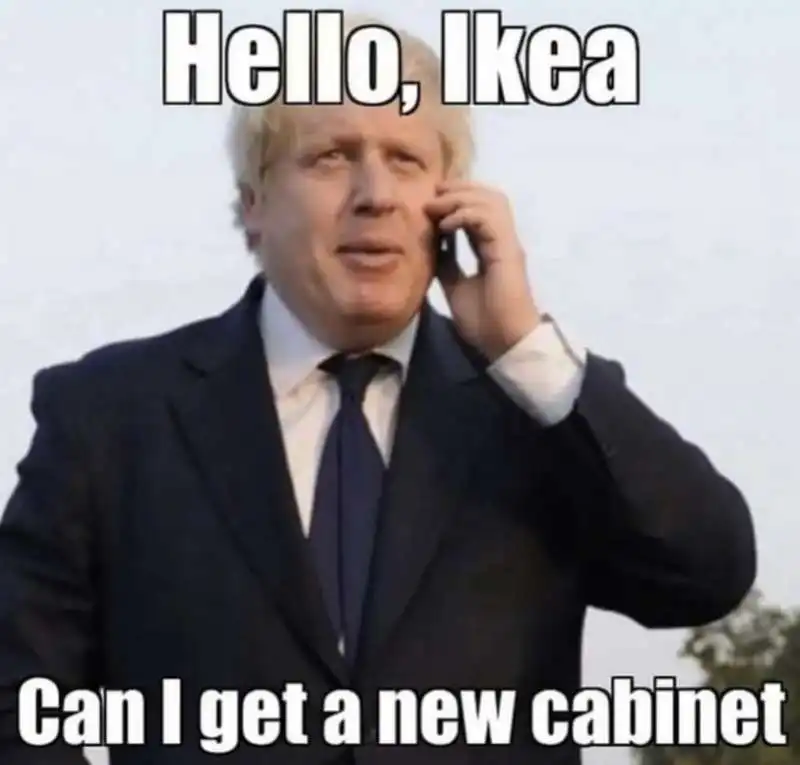 MEME SULLE DIMISSIONI DI BORIS JOHNSON  