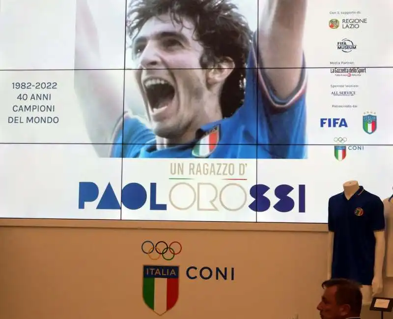 mostra un ragazzo d oro paolo rossi  (1)