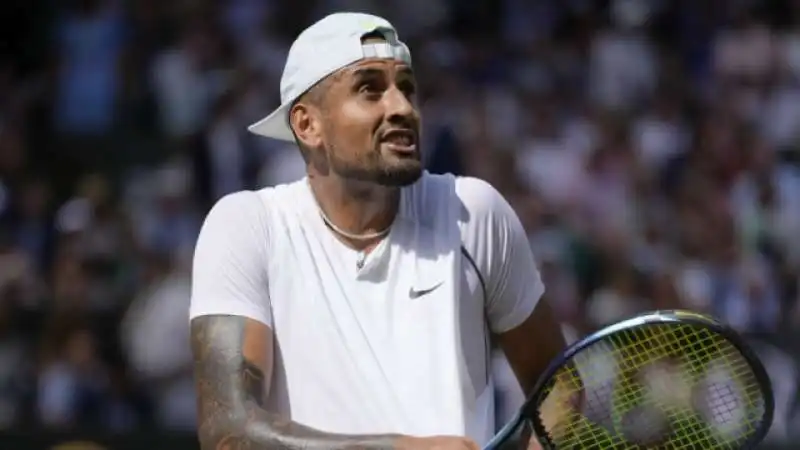 nick kyrgios si lamenta di una tifosa ubriaca alla finale di wimbledon