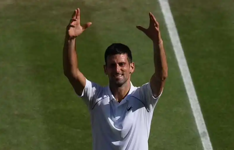 novak djokovic vince wimbledon 6