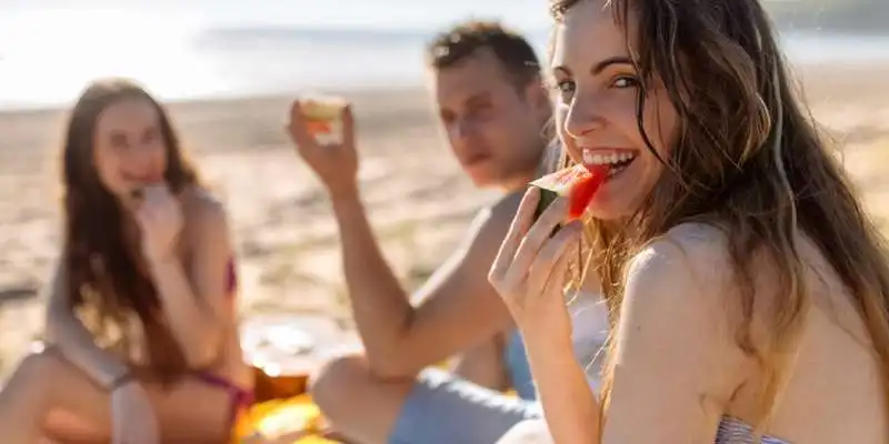 pranzo sulla spiaggia 2