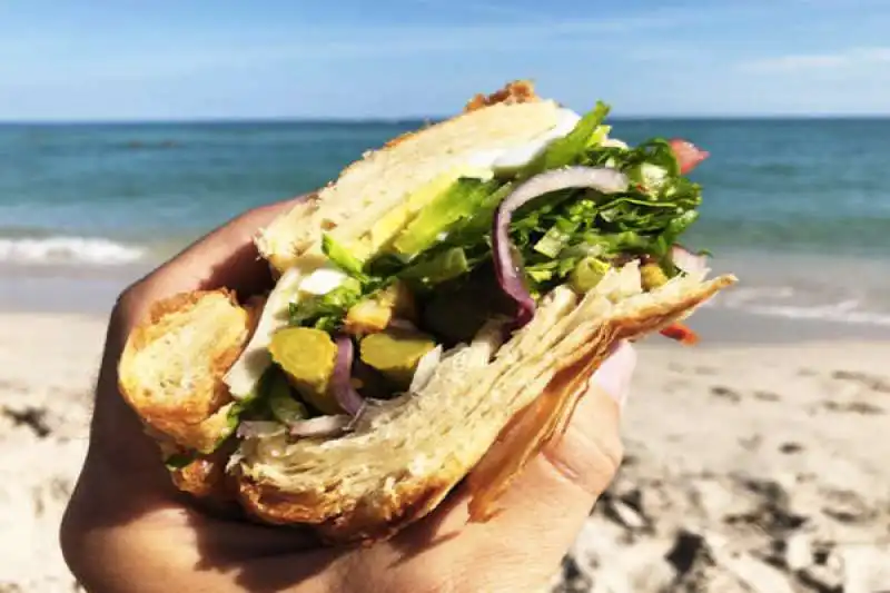 pranzo sulla spiaggia 6