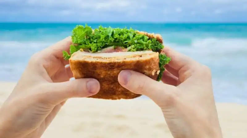 pranzo sulla spiaggia 8