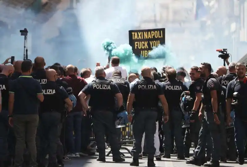 protesta dei tassisti a roma   2