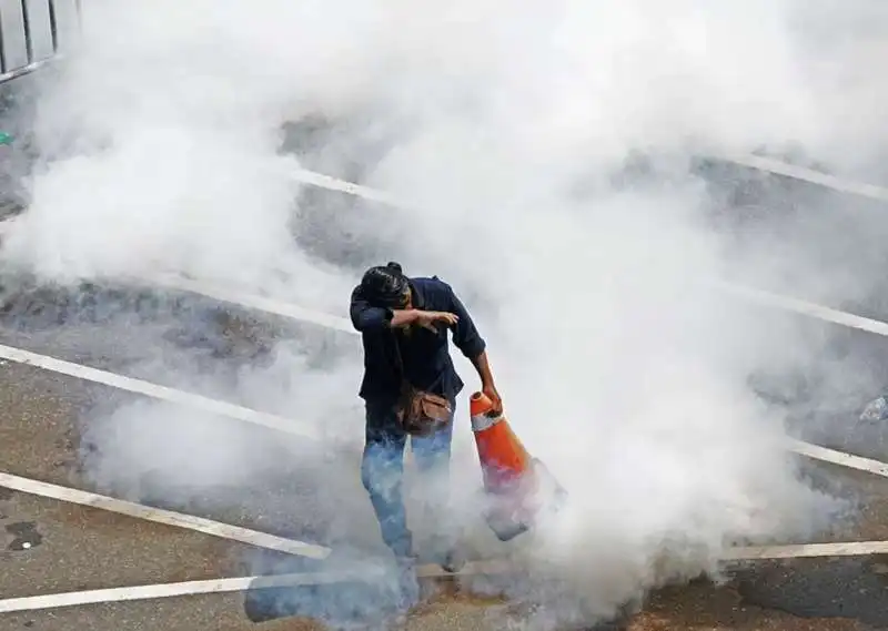 proteste in sri lanka   16