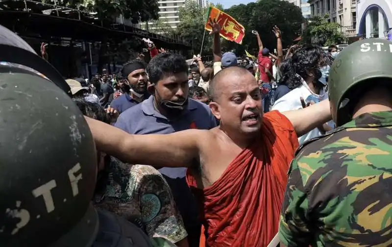 proteste in sri lanka   9