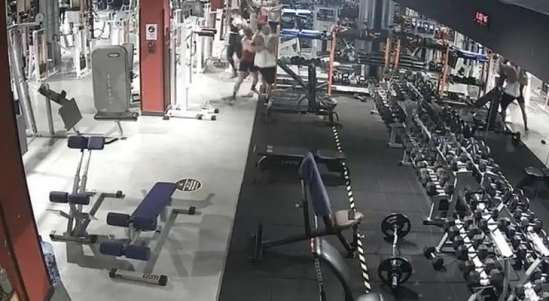 ragazza aggredita in palestra pescara 3