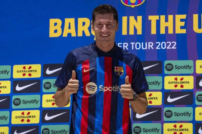 robert lewandowski al barcellona 