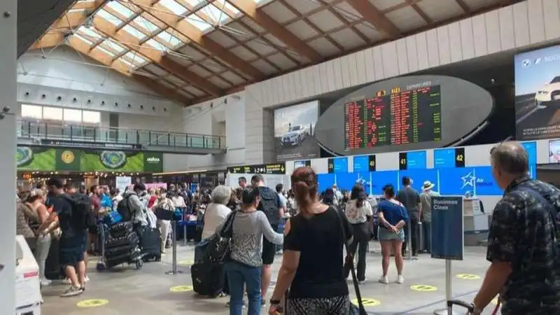 SCIOPERI E RITARDI NEGLI AEROPORTI 