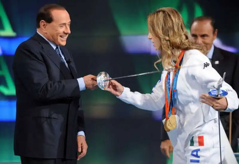 silvio berlusconi e valentina vezzali a porta a porta nel 2008