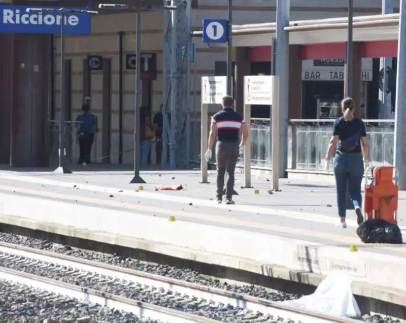 sorelle investite dal treno a riccione 3